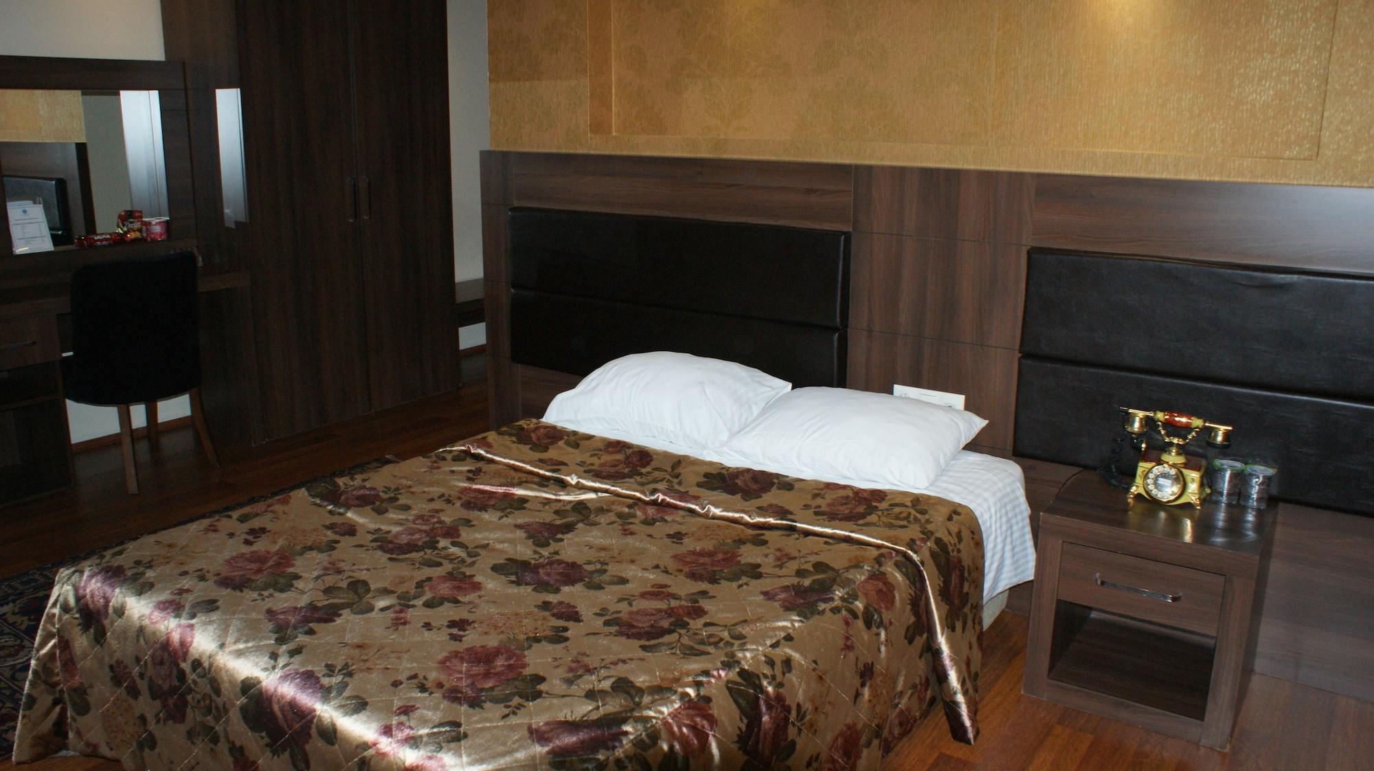 The Istanbul Hotel מראה חיצוני תמונה